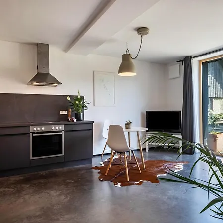 La Casa Nel *