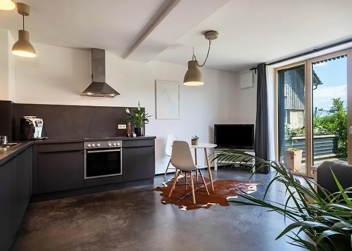 La Casa Nel *